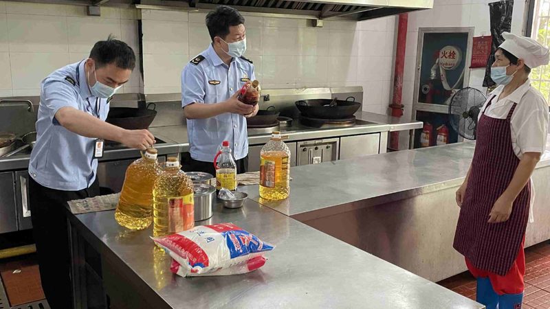 小标题：一、健康小饼干的兴起